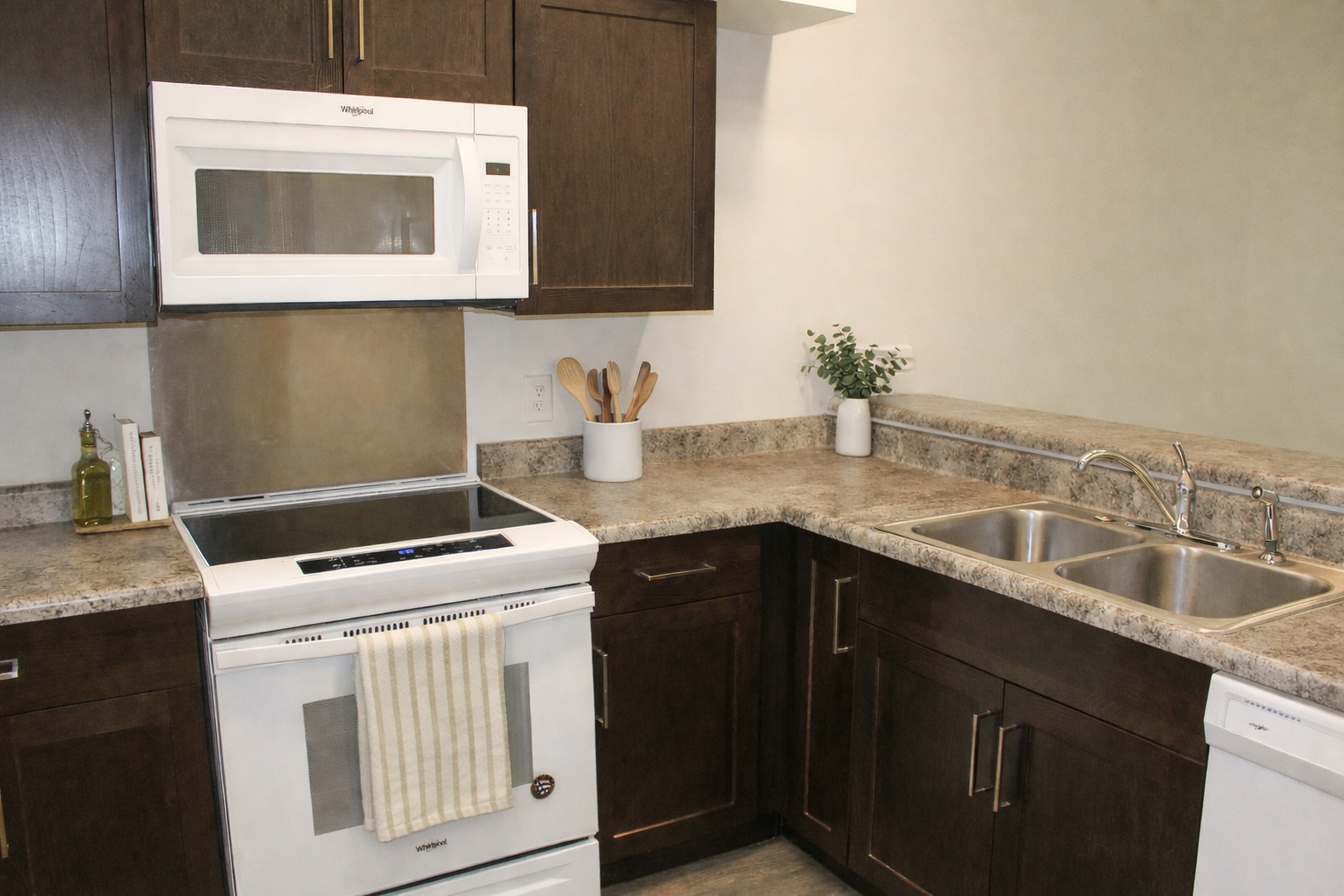 2 Cottages at Indian Creek Kitchen