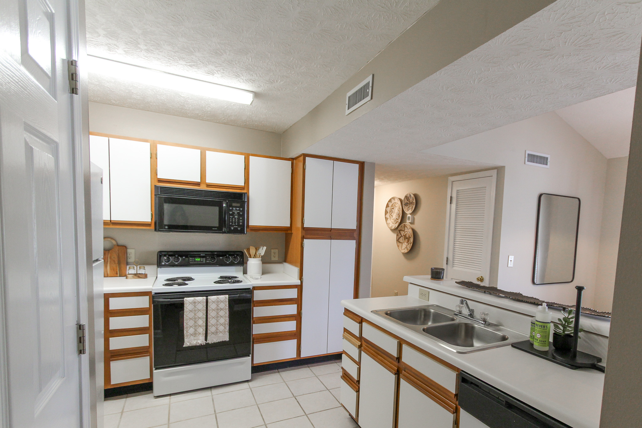 Berry Hill Place Kitchen