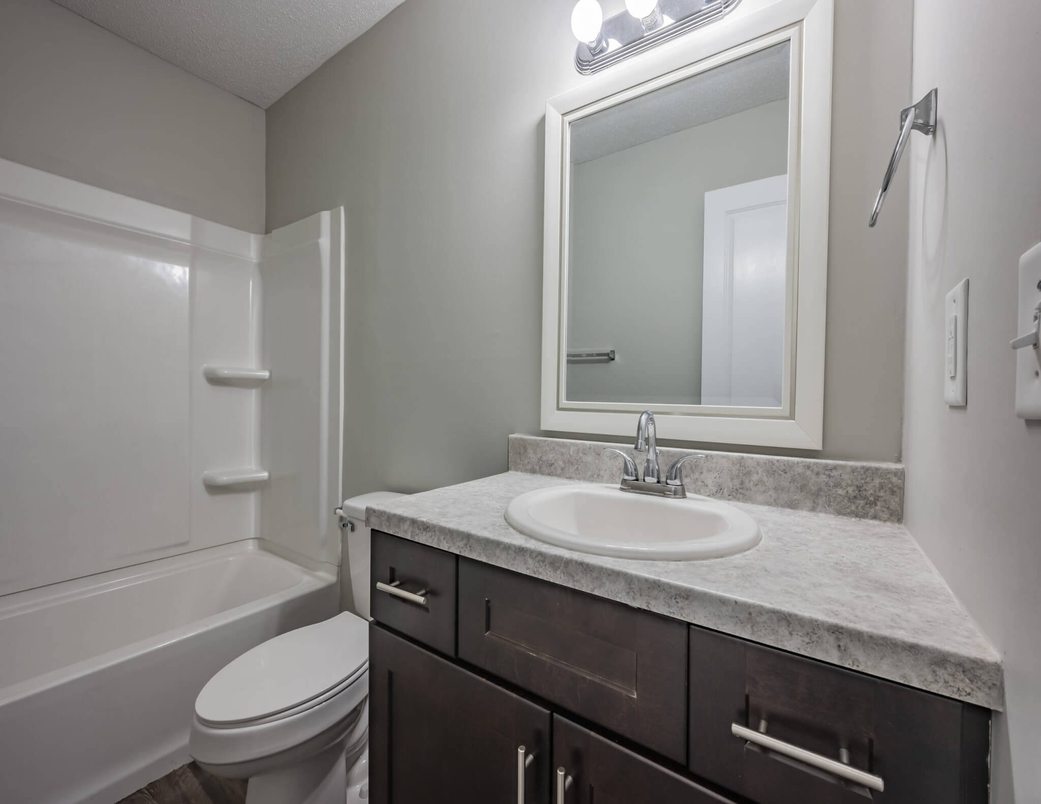 The-Gates-South-Bend-090-Rent-Ready