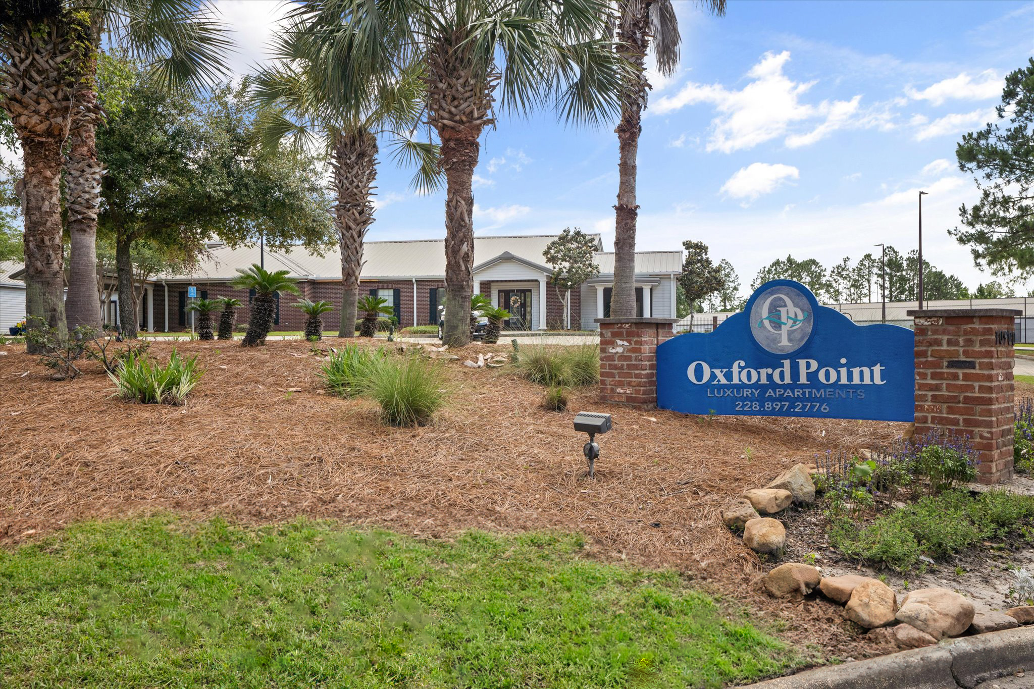 Oxford Point 17 Sign