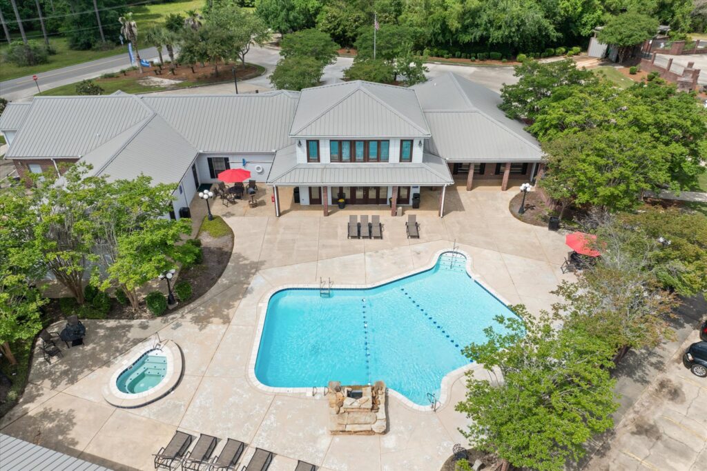 Oxford Point 16 Pool