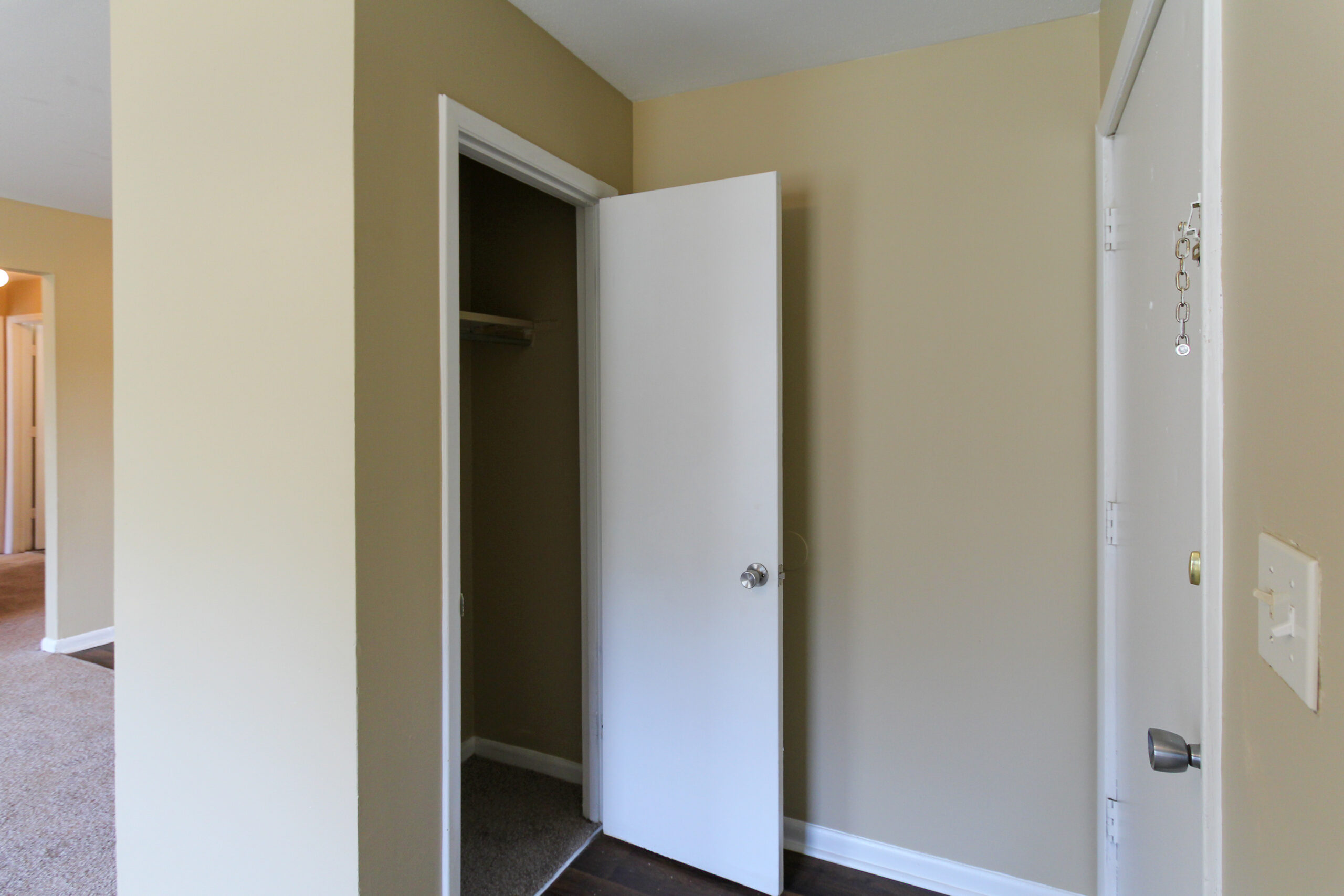 entrance coat closet