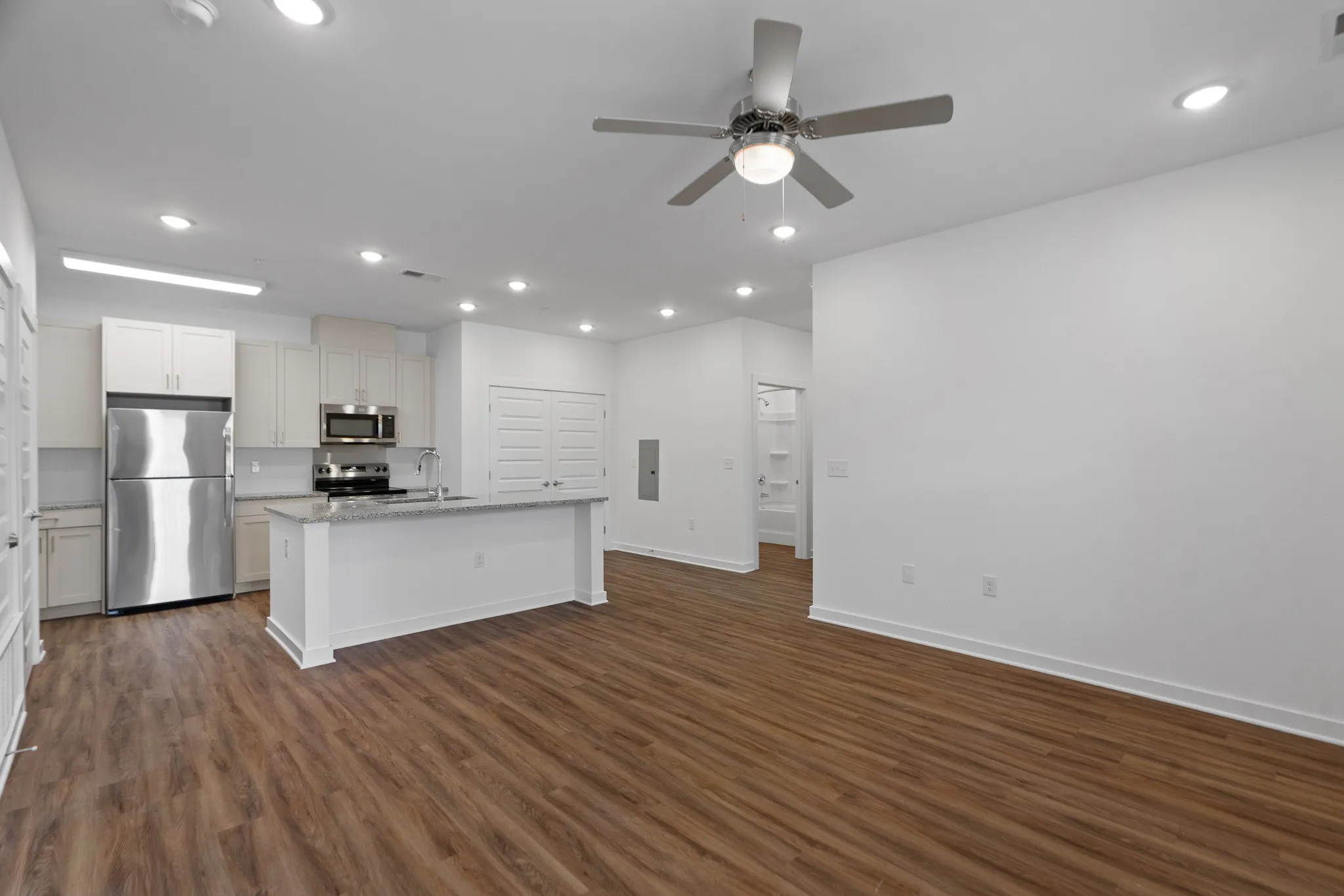 The Grove at Indian Creek, Kitchen and Living Room